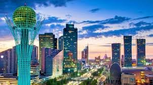 "Kazajistán como el Nuevo Centro del Comercio Digital de Eurasia" Explora cómo Kazajistán está utilizando su posición geográfica para desarrollar un mercado digital transcontinental, conectando Asia y Europa.